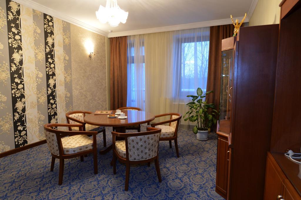 Ali Hotel Khabarovsk Bagian luar foto